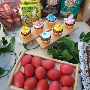 Happy Cupcakes