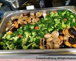 Broccoli w. Mushroom 香菇芥兰花 | Customer Photo | Team Catering Pte Ltd