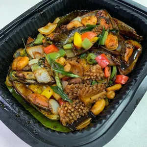 Stir-fried Black Pepper Seafood <i>squid, shrimp and mussel</i>