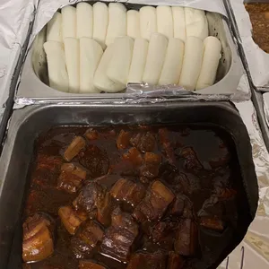 Braised Pork w/ Bun • 扣肉包(Chef's Recommended)