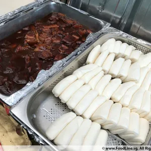 Braised Pork w/ Bun • 扣肉包(Chef's Recommended)