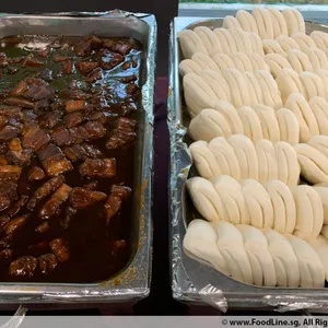 Braised Pork w/ Bun • 扣肉包(Chef's Recommended)