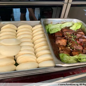 扣肉包 Chinese Bun w/ Stewed Pork