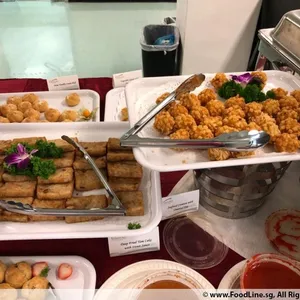 Seafood Crouton with Mandarin Dip