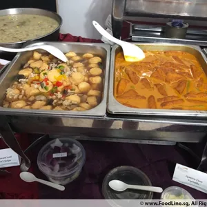 Signature Curry Vegetables	招牌咖哩菜
