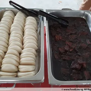 扣肉馒头 Braise Pork w/ Bun