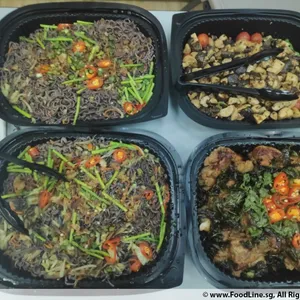 Wok-fried Purple Wheat Noodles (V) <i>with asparagus and shiitake mushroom</i>
