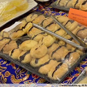 Mini Chocolate Éclair