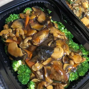香菇西兰花 Sauteed Broccoli w/ Mushroom