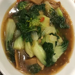 Bailing Mushrooms in Vegetable
