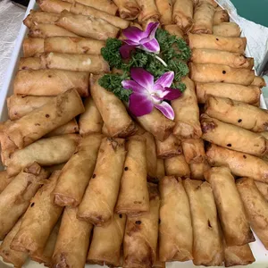 Vegetarian Spring Roll with Sweet Sauce