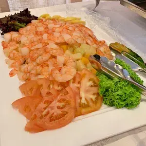 Fruits Cocktail with Prawns Salad