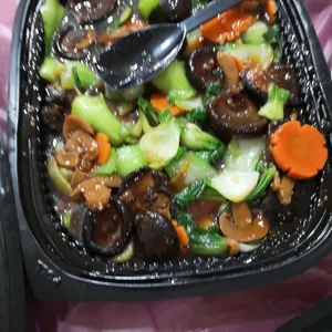 香菇小白 Siow Peh w/ Mushroom