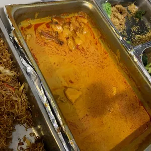 Curry Chicken • 咖哩鸡(Chef's Recommended)