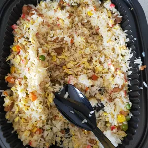 QQ Gua Zai Meat Fried Rice (Veg) <i> with Soy Meat, Char Siew and Eggs </i>