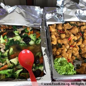 Broccoli w/ Mushroom • 双菇兰花(Chef's Recommended)