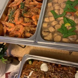 Oatmeal honey prawn 麦片蜜汁虾