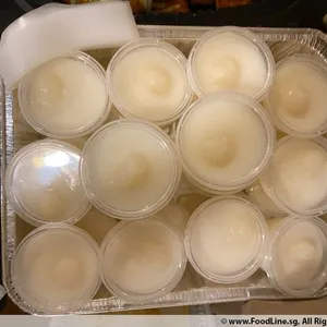 Almond Jelly w/ Fruits 杂果杏仁豆腐