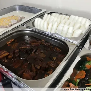 Braised Pork w/ Bun • 扣肉包(Chef's Recommended)