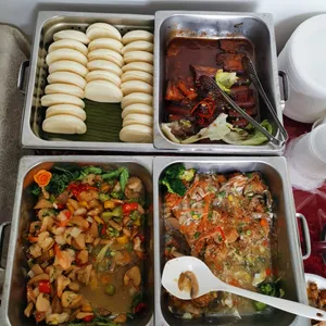 扣肉包 Chinese Bun w/ Stewed Pork