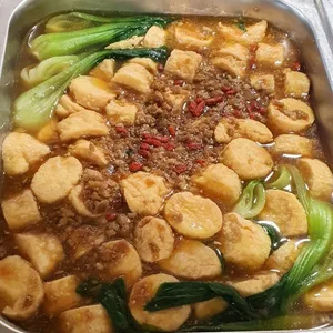 Signature Jade Egg Tofu with Seasonal Vegetables *DF	翡翠水仙扒豆腐