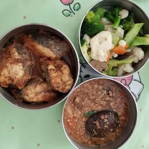 Dishes: 3 Dishes + 1 Soup