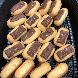 Mini Chocolate Éclair (V) <i>with creamy custard filling</i>