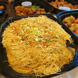Braised Pork Trotter Bee Hoon 猪脚焖米粉