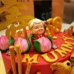 1x Longevity Buttercream Cake (Premium Flavour) @$108 (Add-on Desserts: 15 x Macarons (Buy 12 Get 3 Free)) (Cake Flavour (Premium Flavour) (+$15): Earl Grey Lavender) (Size: 8