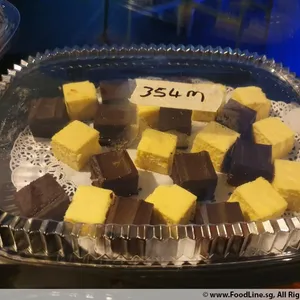 Assorted Cake (Brownies, Cheesecake)