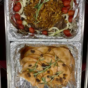 Sliced Roast Beef with Caramelized Onion