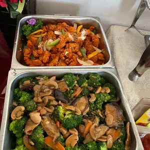 三菇西兰花 Broccoli w/ Assorted Mushroom