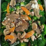 Broccoli w/ Crabmeat & Mushroom 蒜香蟹肉西兰花