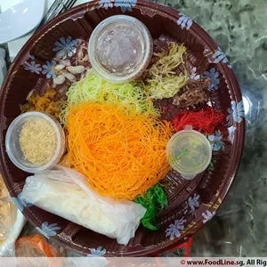 Top Shell Abalone Yu Sheng 香鲍鱼生  <i>Serves 12 pax</i>