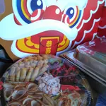 Supreme Cold Dish Combo (Thai Style Squid Meat, Fried Spring Roll, Chicken Ham, Salad Prawns, Marinated Japanese Octopus)