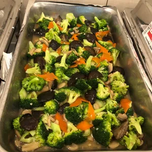 Broccoli w/ Mushroom • 双菇兰花(Chef's Recommended)