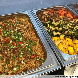 Signature Wok-fried Egg Noodles (V) <i>with carrot, onion, mushroom, cabbage and