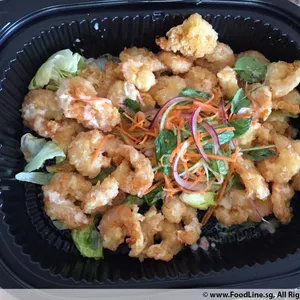 Crispy Prawn with Caviar Asian Salad and Red Mayo