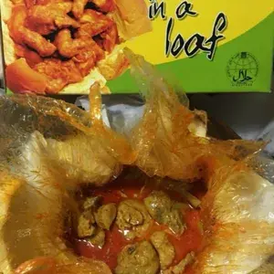 1x Golden Pillow Curry Chicken Bun @$14.8