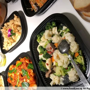 Golden Seafood Pocket with Oriental Dip