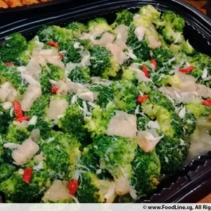 Braised Bamboo Fungus with Broccoli & Crab Meat 蟹肉竹笙烩西兰花