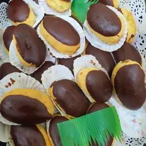 Mini Chocolate Eclair