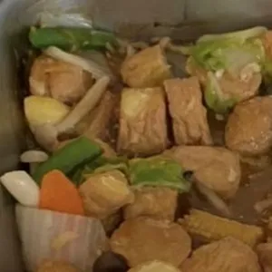 Braised Egg Beancurd and Vegetables in Silky Egg Gravy 红烧豆腐