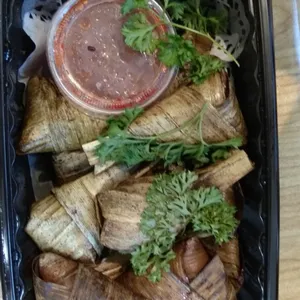 Deep Fried Pandan Leaf Chicken w Thai Chilli 酥炸香兰鸡沾泰式酱 <i>Serves 5 - 6 pax</i>