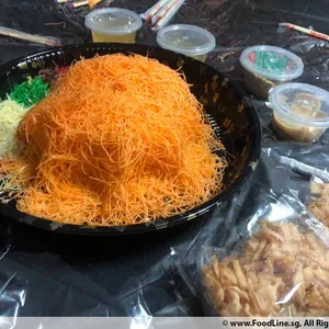 Prosperity Abalone Yu Sheng 发财鲍⽚⻥⽣