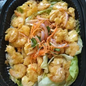 Crispy Prawn with Caviar Asian Salad and Red Mayo
