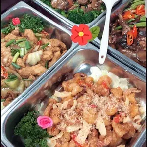 椰丝金黄虾球