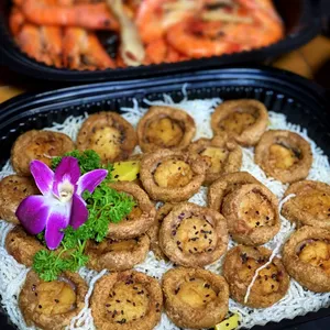 Crispy Scallop in Yam Basket