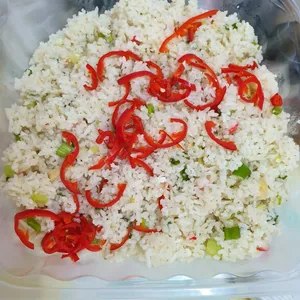 Crabmeat Egg White Fried Rice 蟹粒蛋白炒饭 <i>Serves 5 - 6 pax</i>