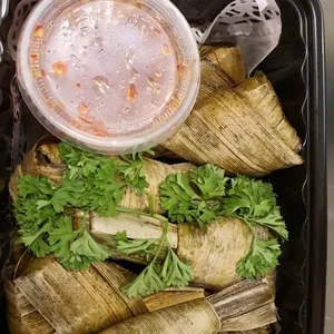 Deep Fried Pandan Leaf Chicken w Thai Chilli 酥炸香兰鸡沾泰式酱 <i>Serves 5 - 6 pax</i>